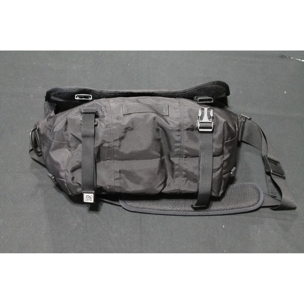 Timbuk2 San Francisco Medium Messenger Bag Black Crossbody Shoulder Bag